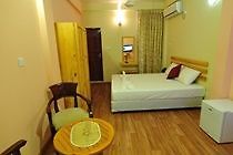 โคมาส ลอดจ์ Hotel มาเล ภายนอก รูปภาพ