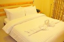 โคมาส ลอดจ์ Hotel มาเล ภายนอก รูปภาพ