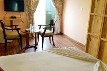 โคมาส ลอดจ์ Hotel มาเล ภายนอก รูปภาพ